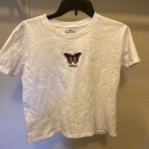 Cute Hollister cropped tee